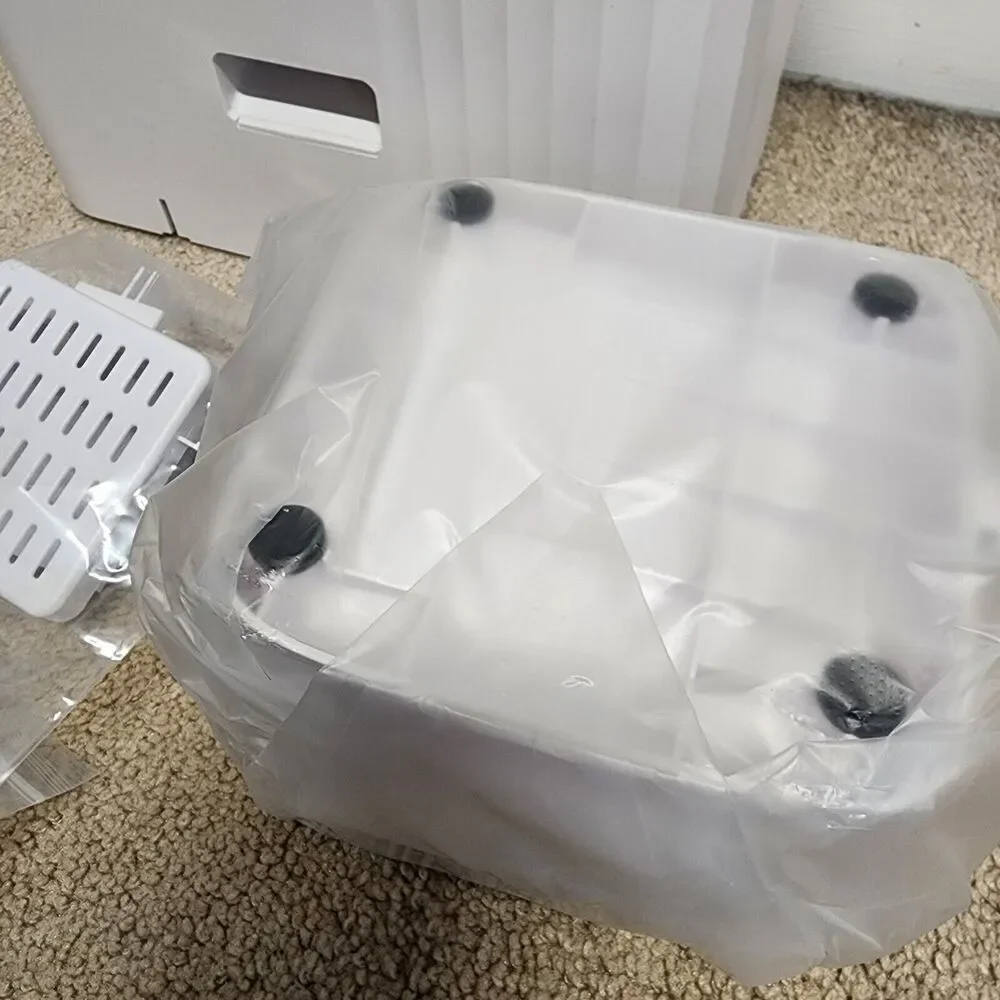 QLife 3L Automatic Pet Feeder Cats Small to Medium Dogs White Programmable